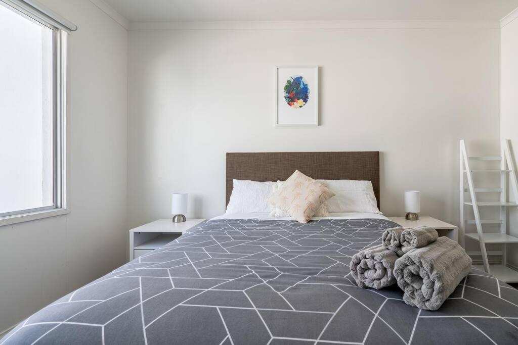 Spacious Penthouse With Spectacular Harbour Views! 奥克兰 外观 照片